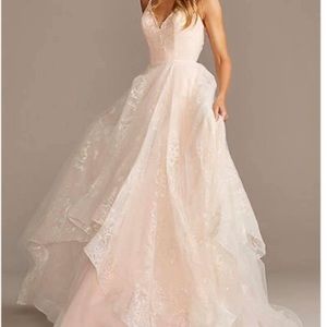Brand new! Light blush pink wedding dress with pockets 😍 💍